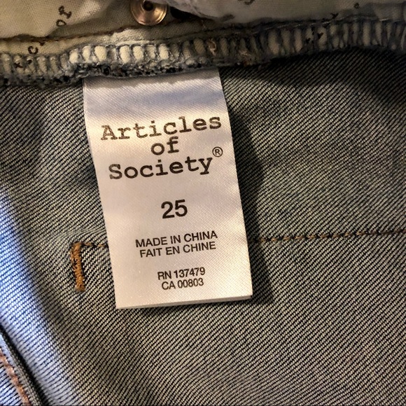 Articles of society. Medium wash distressed skinny jeans. Size 25. - Picture 3 of 5